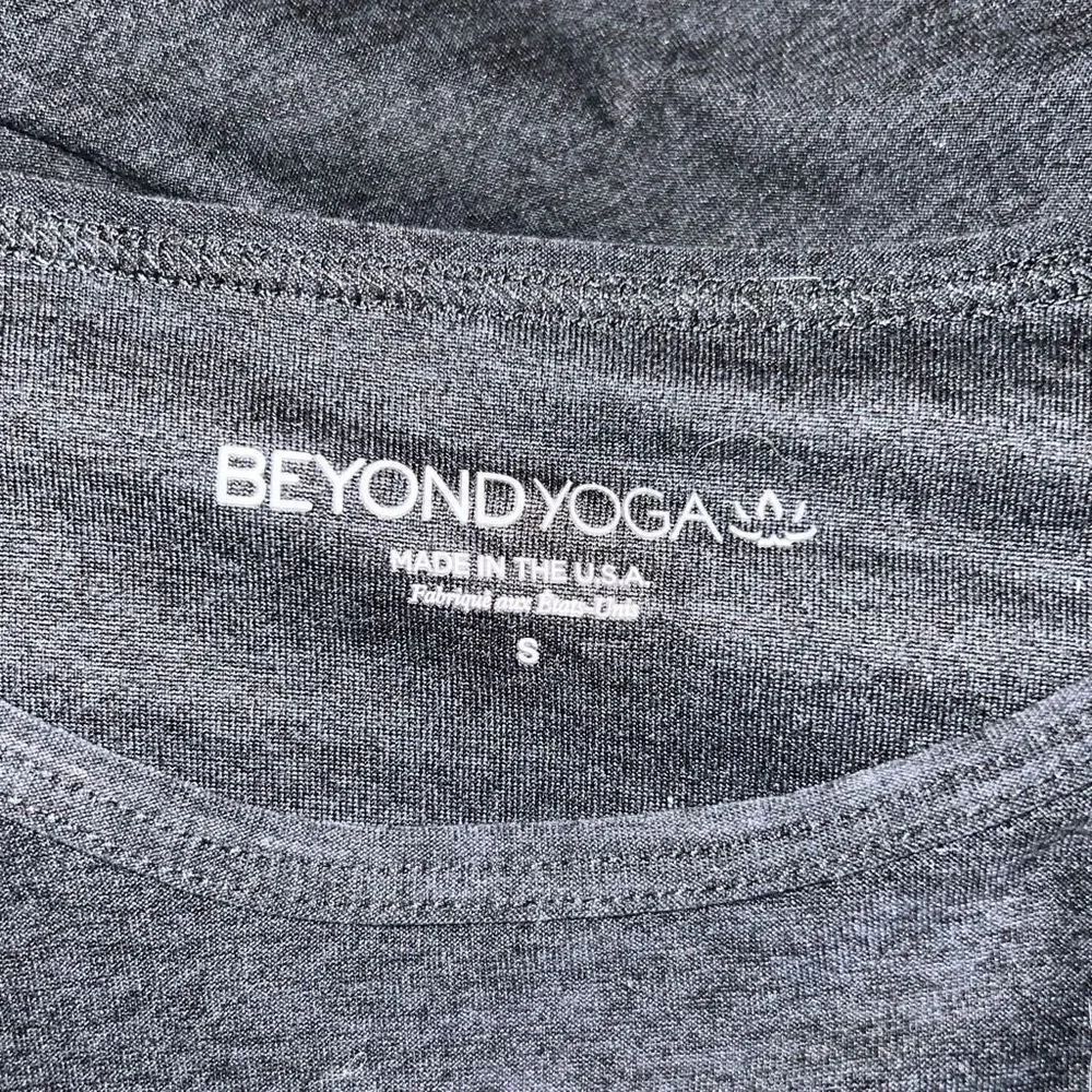 ✨BEYOND YOGA
Morning Light Cropped Pullover✨ - Picture 6 of 6